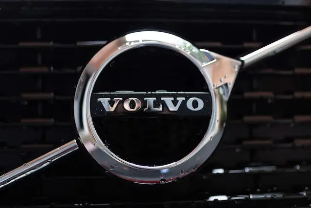 Luxury Sedan Volvo S90 price in India in 2024 | Volvo S90 specs